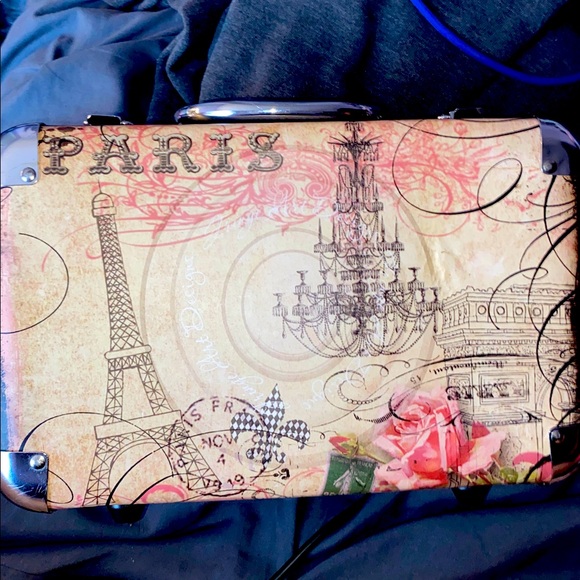 Black Makeup Train Case - Picture 2 of 3